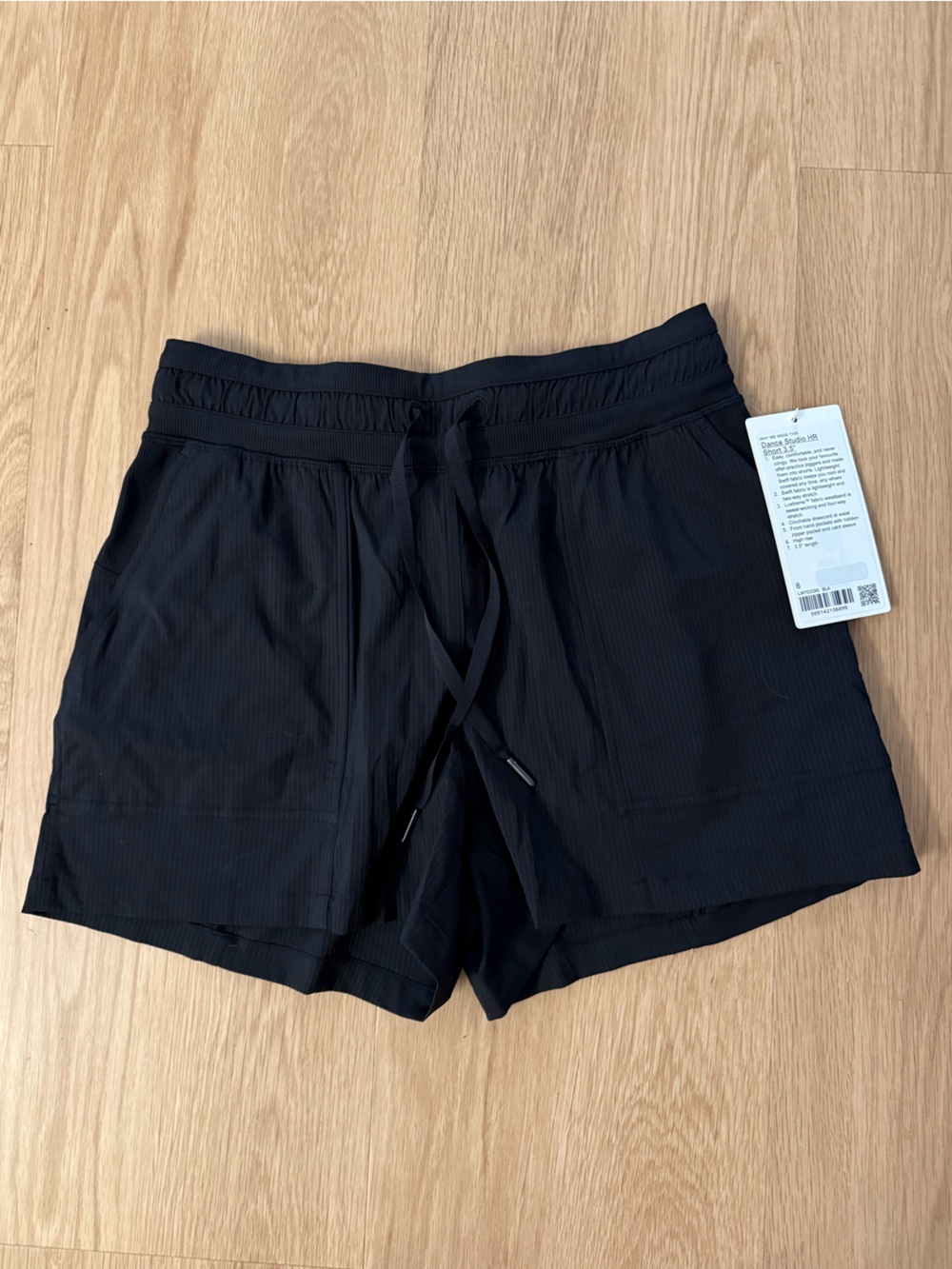 Lululemon Dance Studio HR short
